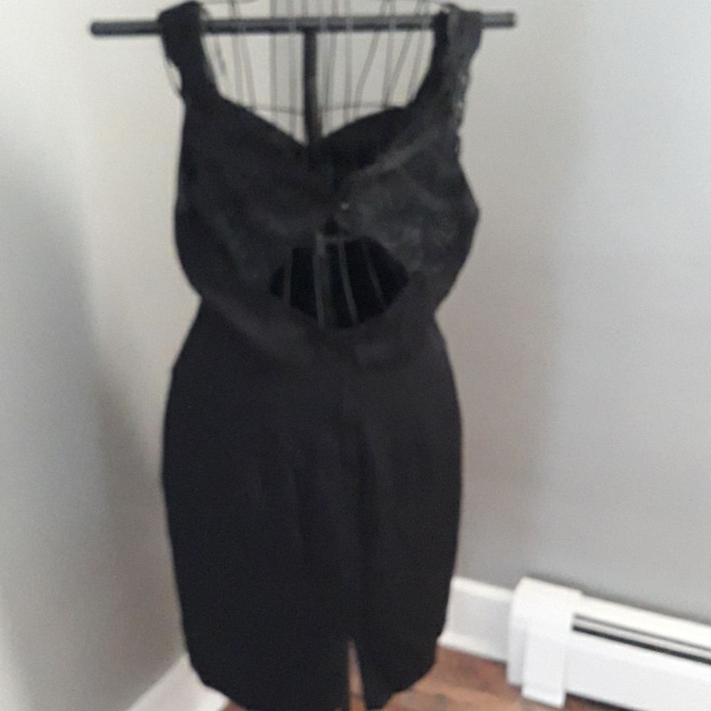 Dress - Picture 3 of 5